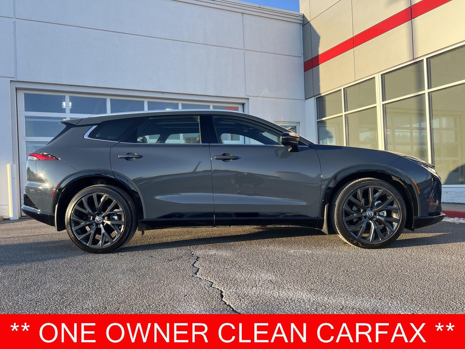 View vehicle photo 6