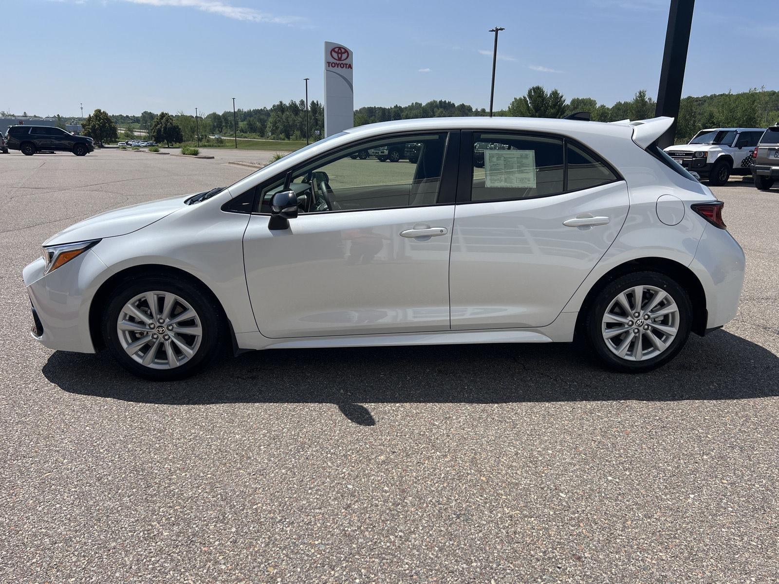 View vehicle photo 6
