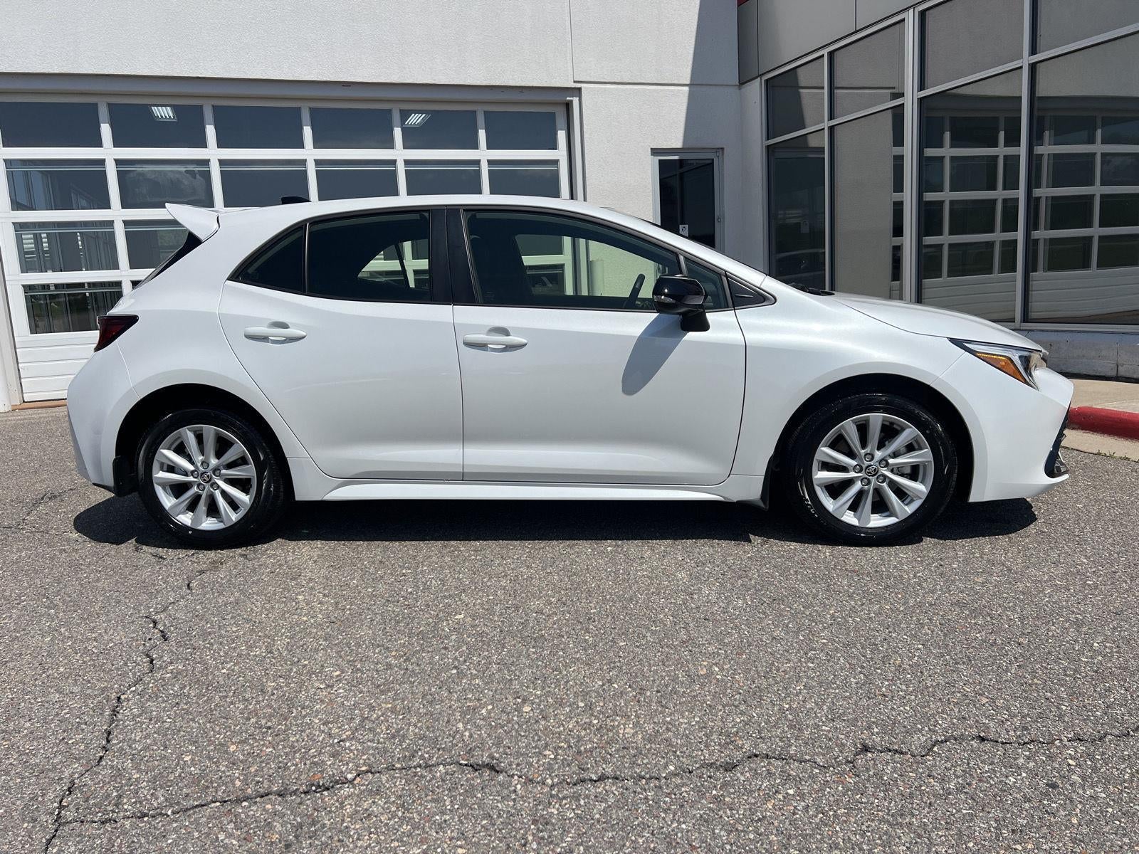 View vehicle photo 7
