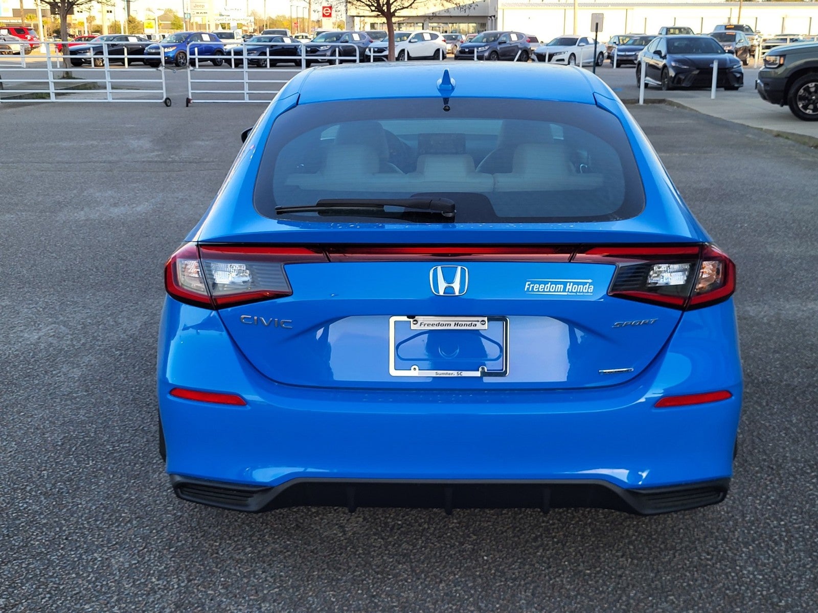 View vehicle photo 3