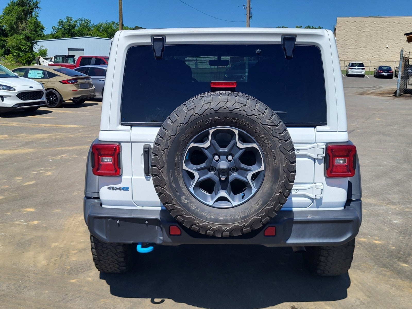 View vehicle photo 3