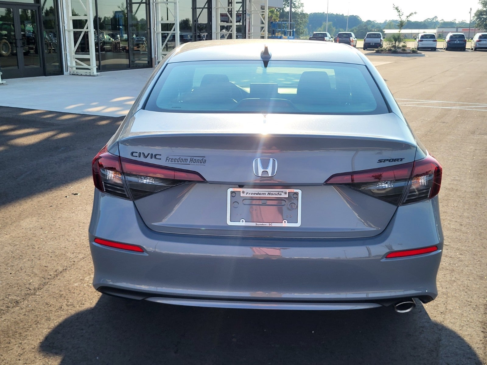 View vehicle photo 3