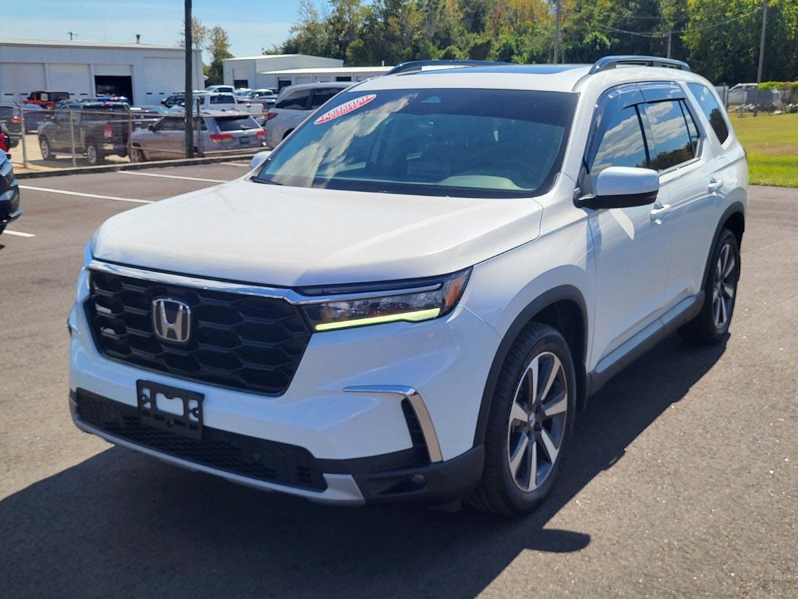 Platinum White Pearl 2023 Honda Pilot SUV / Crossover Front-Wheel Drive Automatic