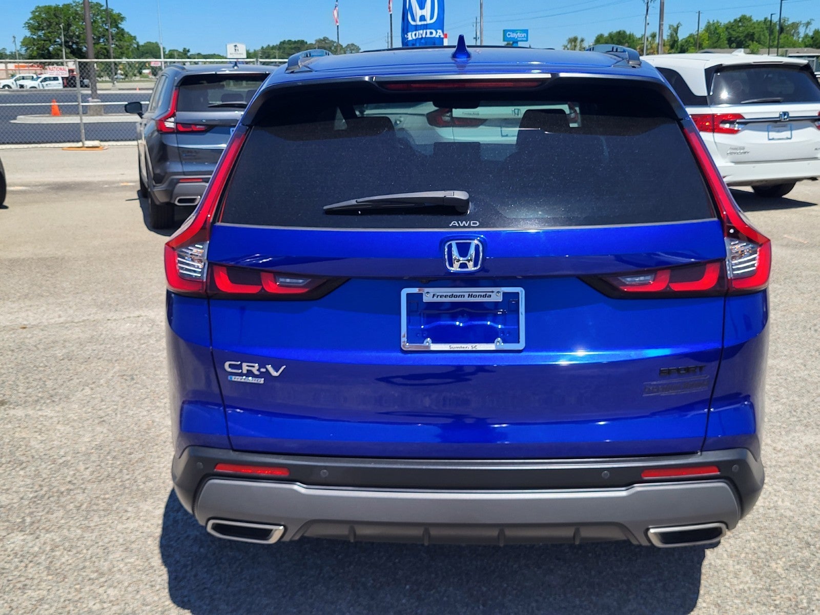 View vehicle photo 3