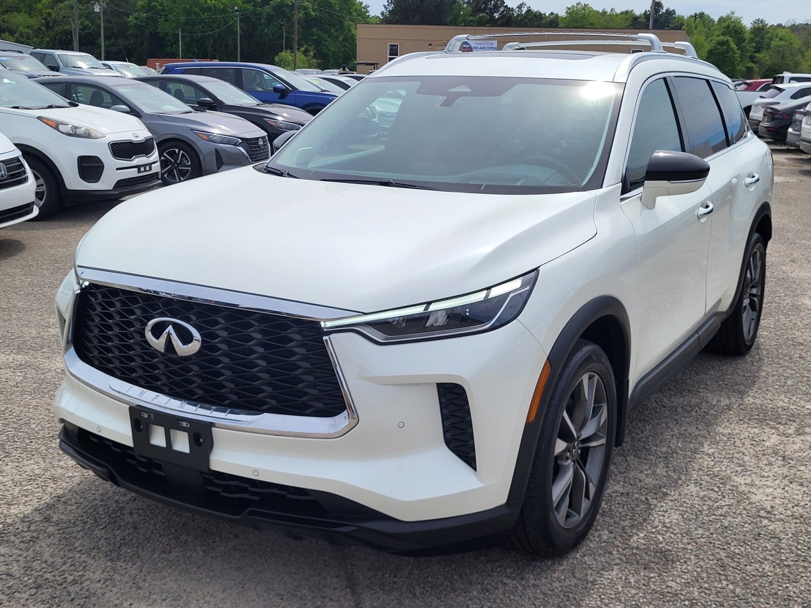 2023 INFINITI QX60 Luxe AWD