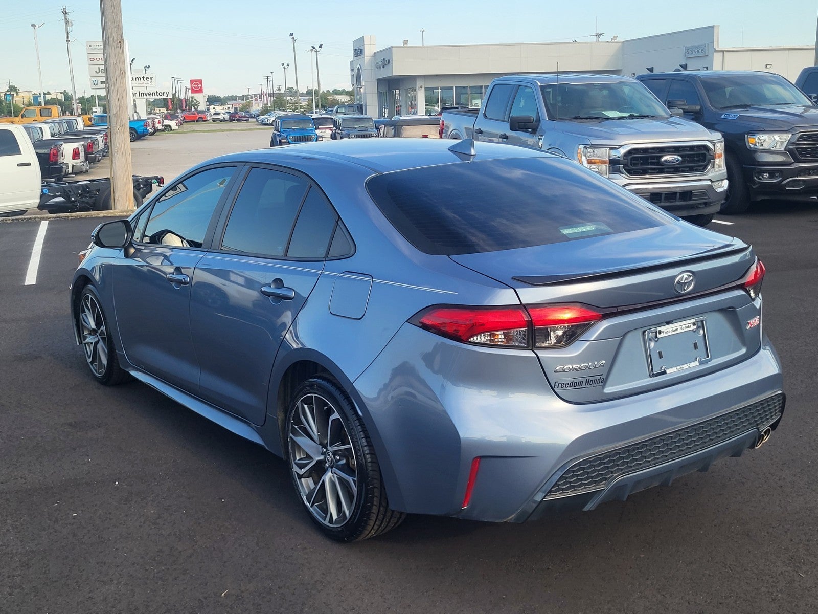 View vehicle photo 5