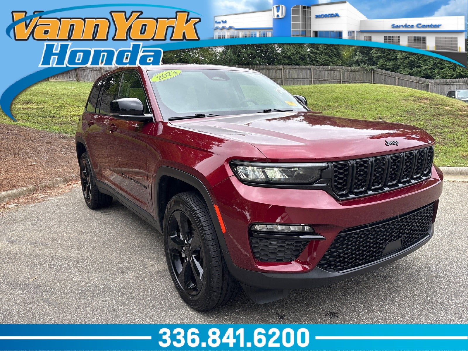Velvet Red Pearlcoat 2023 Jeep Grand Cherokee SUV / Crossover Four-Wheel Drive Automatic