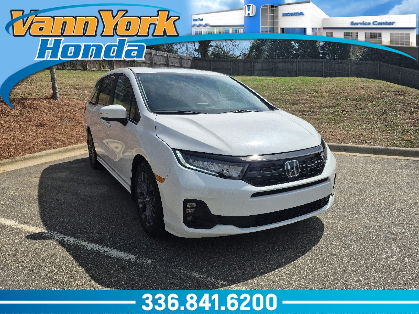 Platinum White 2026 Honda Odyssey Minivan Front-Wheel Drive Automatic