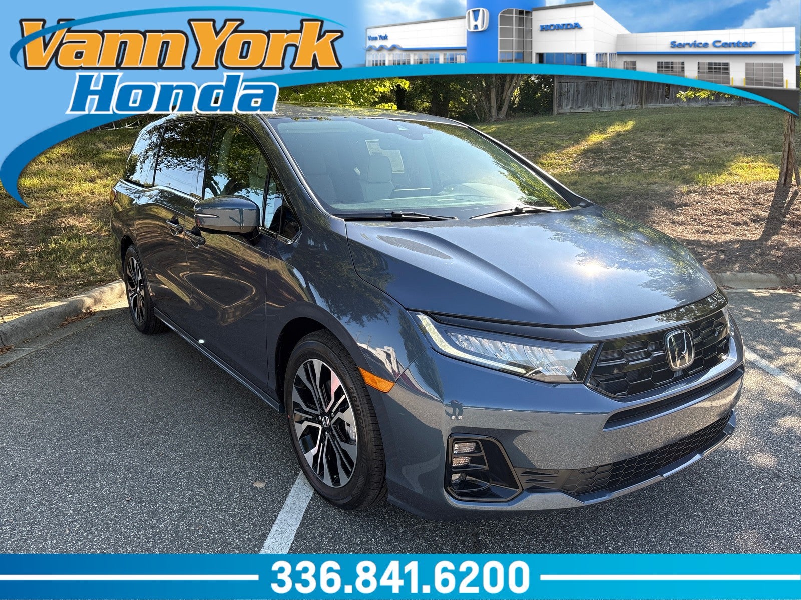 Smoke Blue Pearl 2027 Honda Odyssey Minivan Front-Wheel Drive Automatic