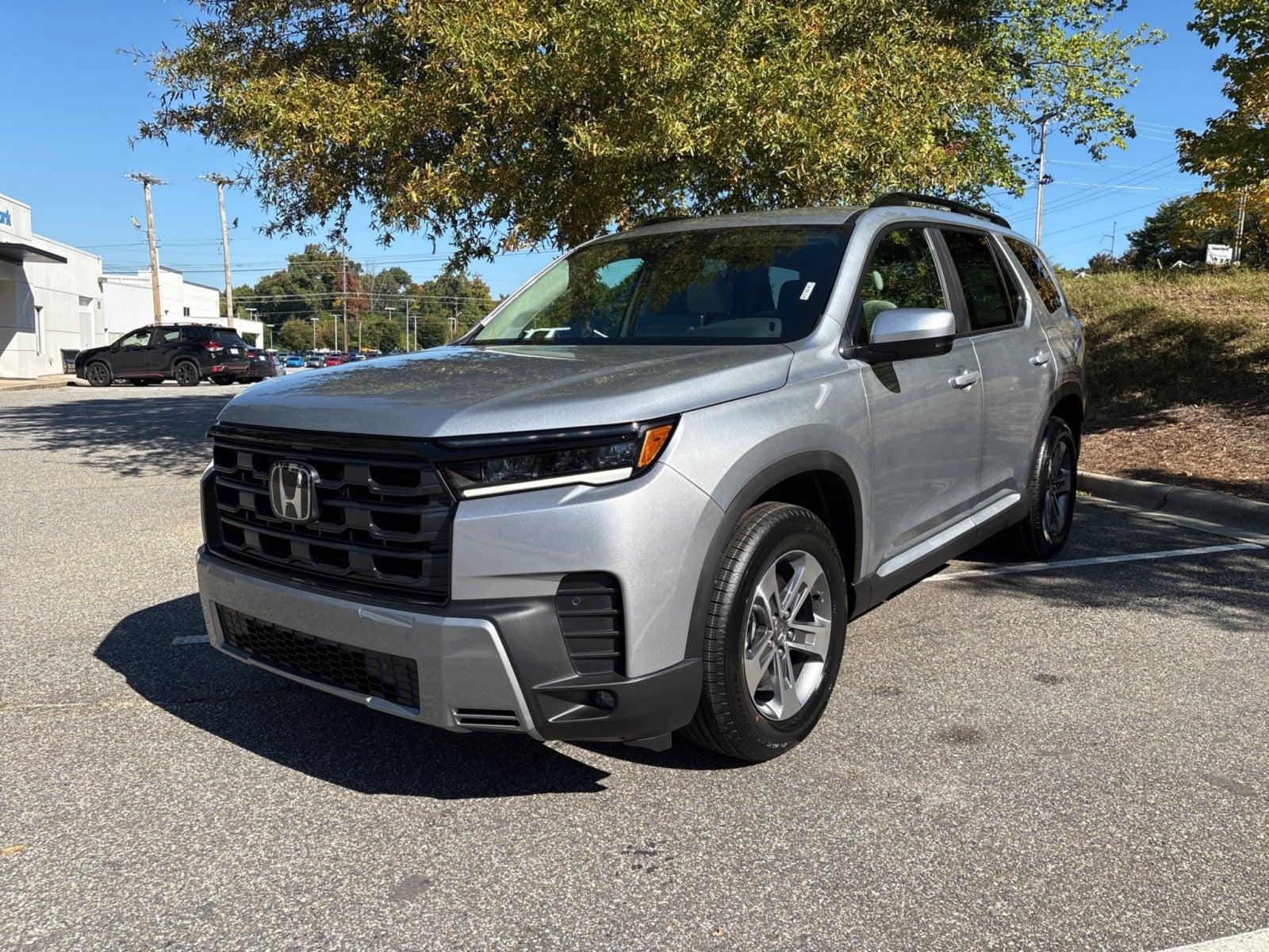 Solar Silver Metallic 2026 Honda Pilot SUV / Crossover All-Wheel Drive Automatic