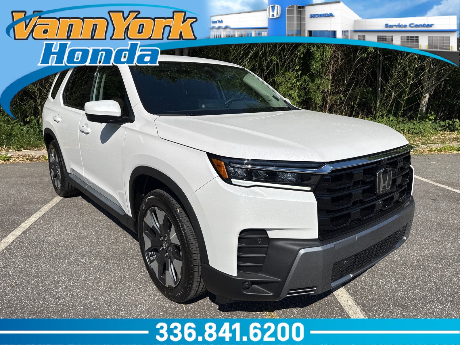 Platinum White 2026 Honda Pilot Touring AWD SUV / Crossover All-Wheel Drive Automatic