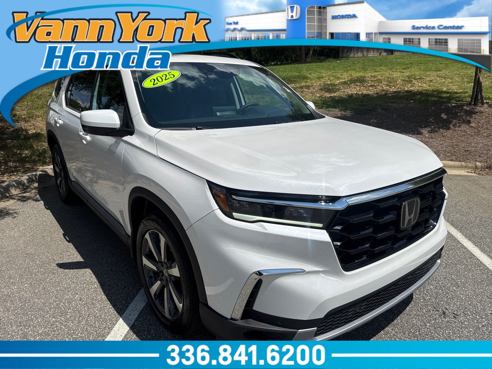 Platinum White Pearl 2025 Honda Pilot SUV / Crossover All-Wheel Drive Automatic