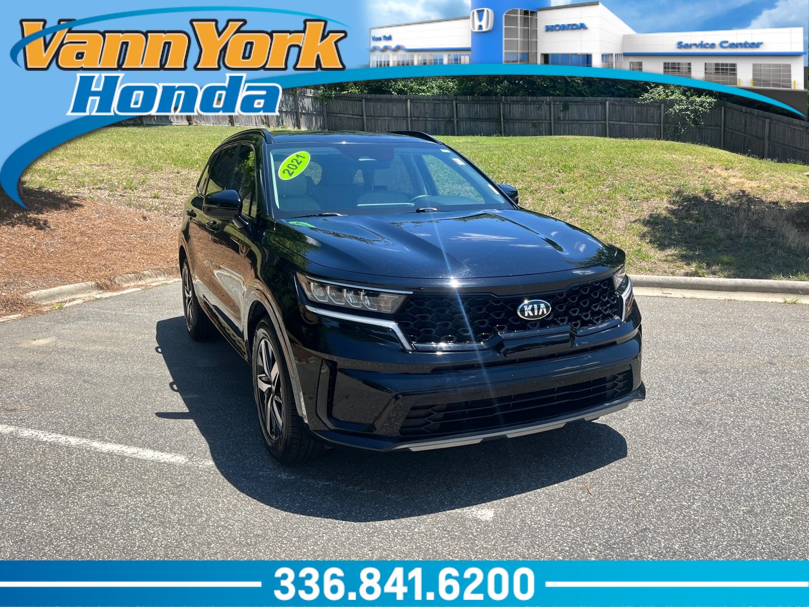 Ebony Black 2021 Kia Sorento SUV / Crossover Front-Wheel Drive Automatic