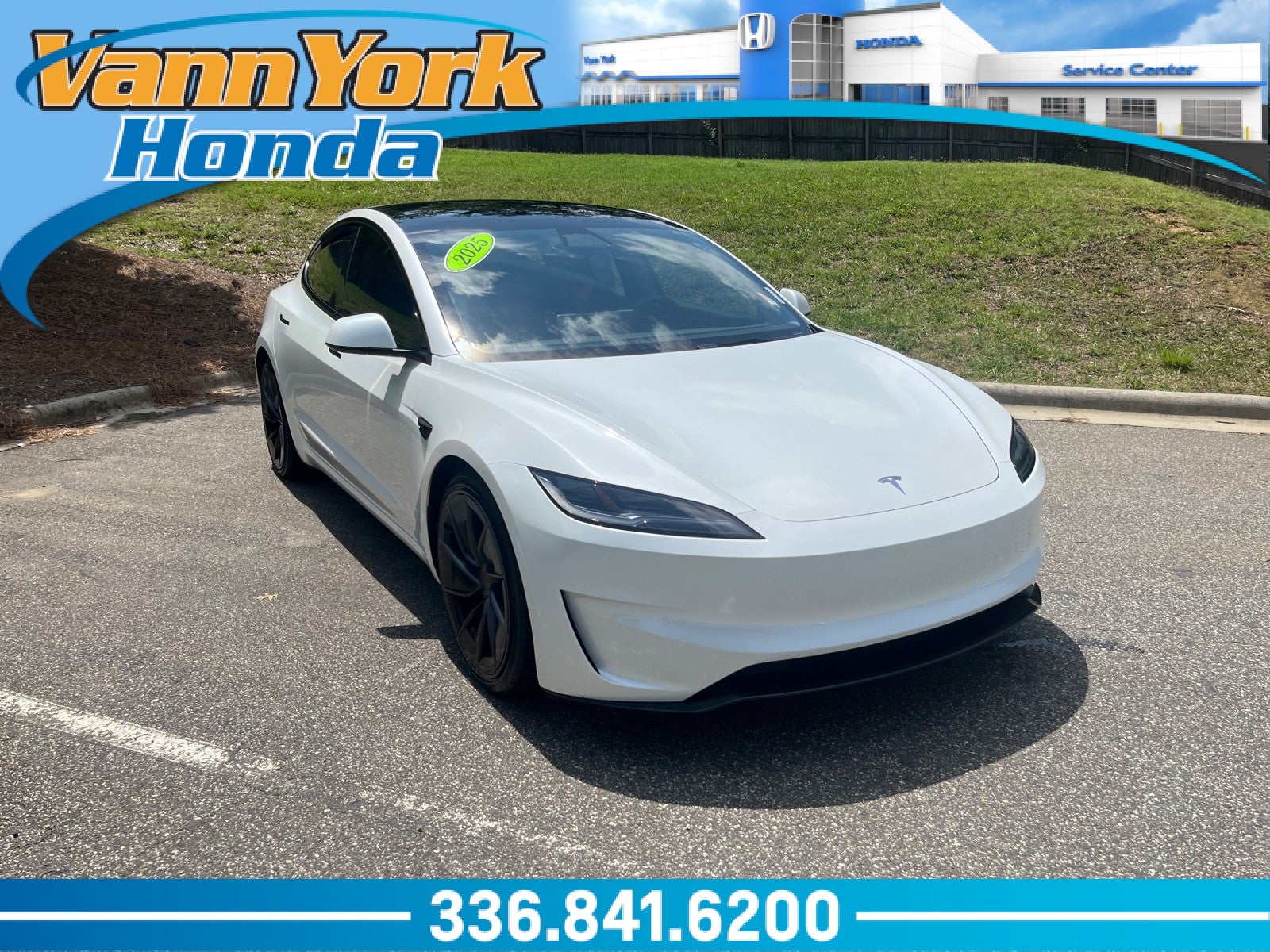 2025 Tesla Model 3 Blanco (Pearl White Multi-Coat) Sedán Tracción en las cuatro ruedas Automática