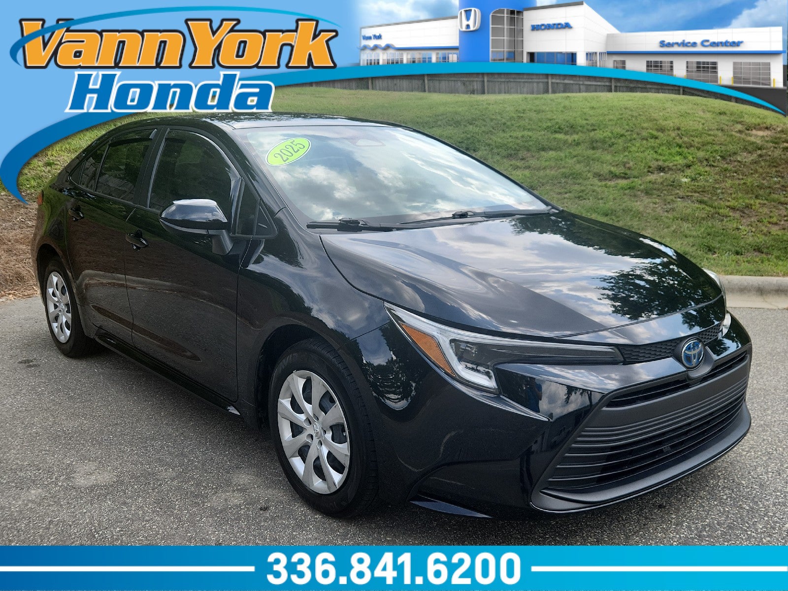 2025 Toyota Corolla Hybrid SE FWD    