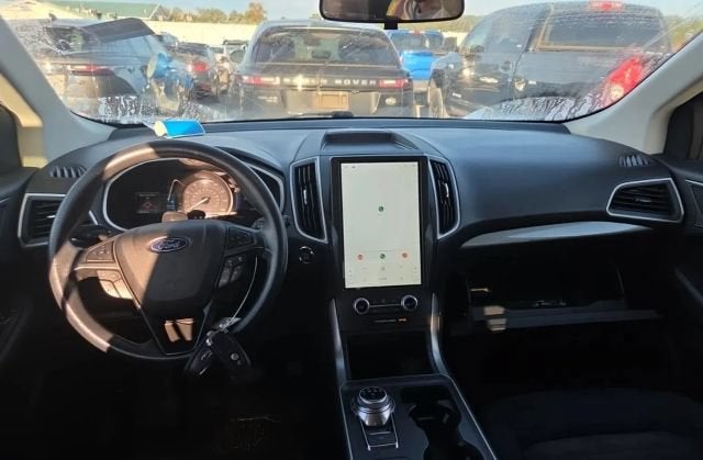 2021 Ford Edge SE