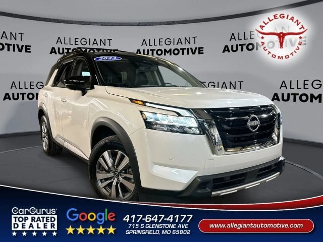 2023 Nissan Pathfinder SL