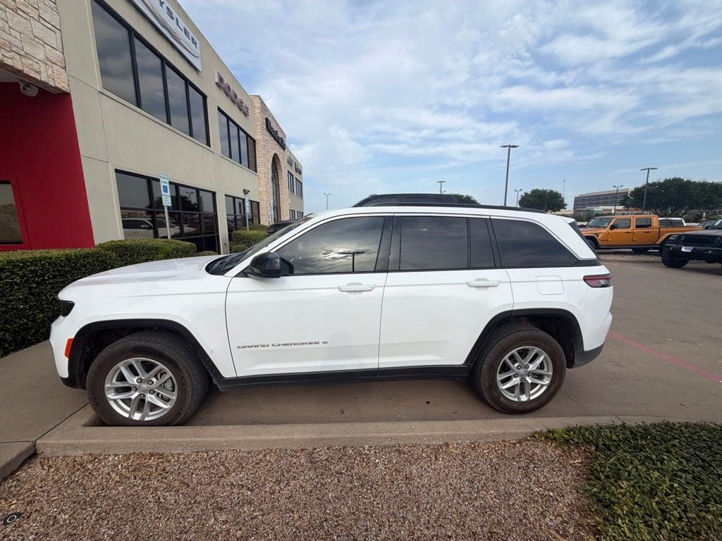 2025 Jeep Grand Cherokee Laredo, Altitude