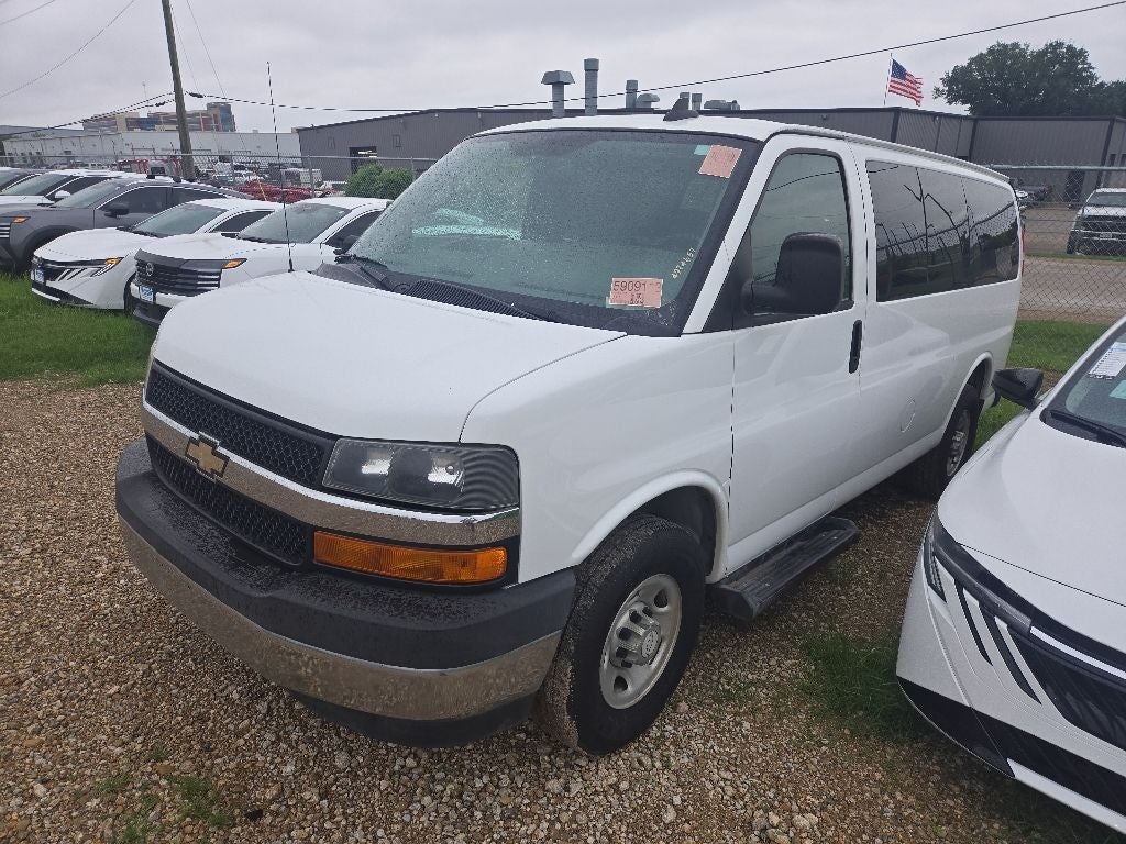 2017 Chevrolet Express 3500 Passenger LT