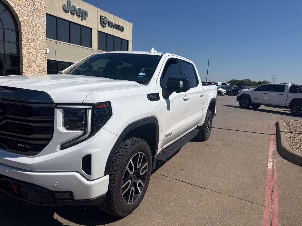 2023 GMC Sierra 1500 AT4