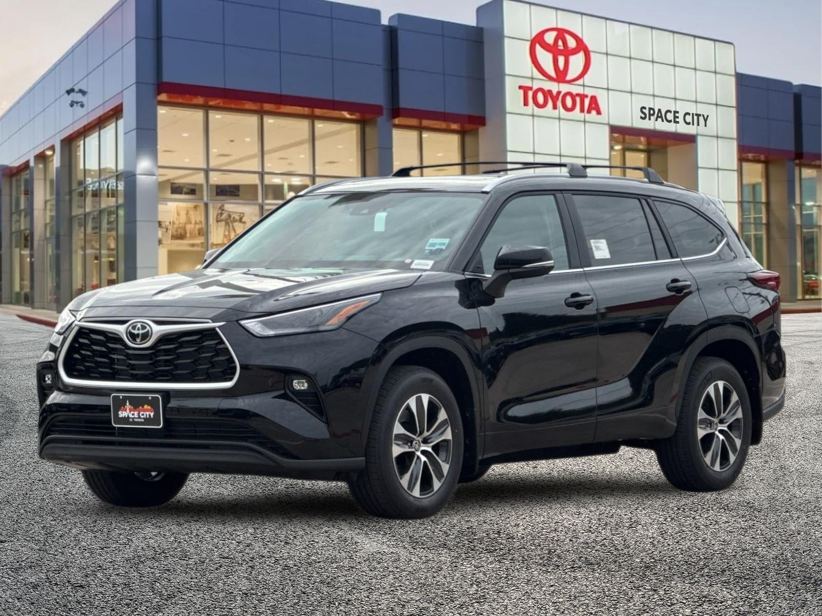 Midnight Black Metallic 2026 Toyota Highlander SUV / Crossover All-Wheel Drive 8-Speed Automatic