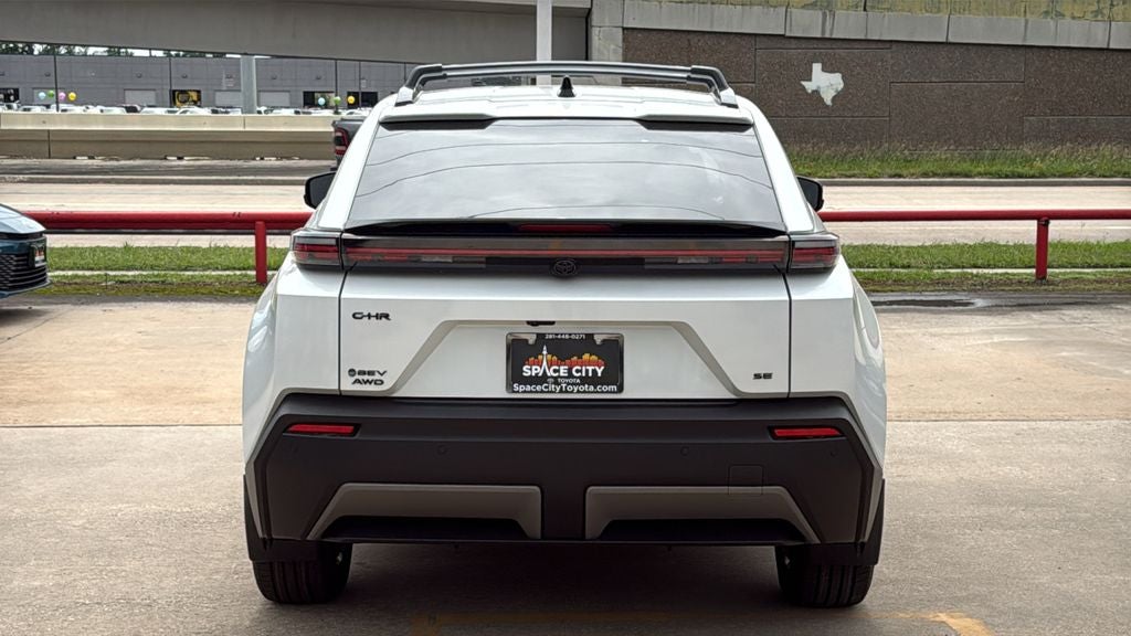 View vehicle photo 4