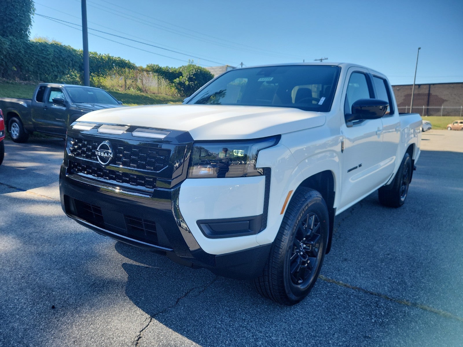 Glacier White 2027 Nissan Frontier Pickup Truck 4X2 Automatic