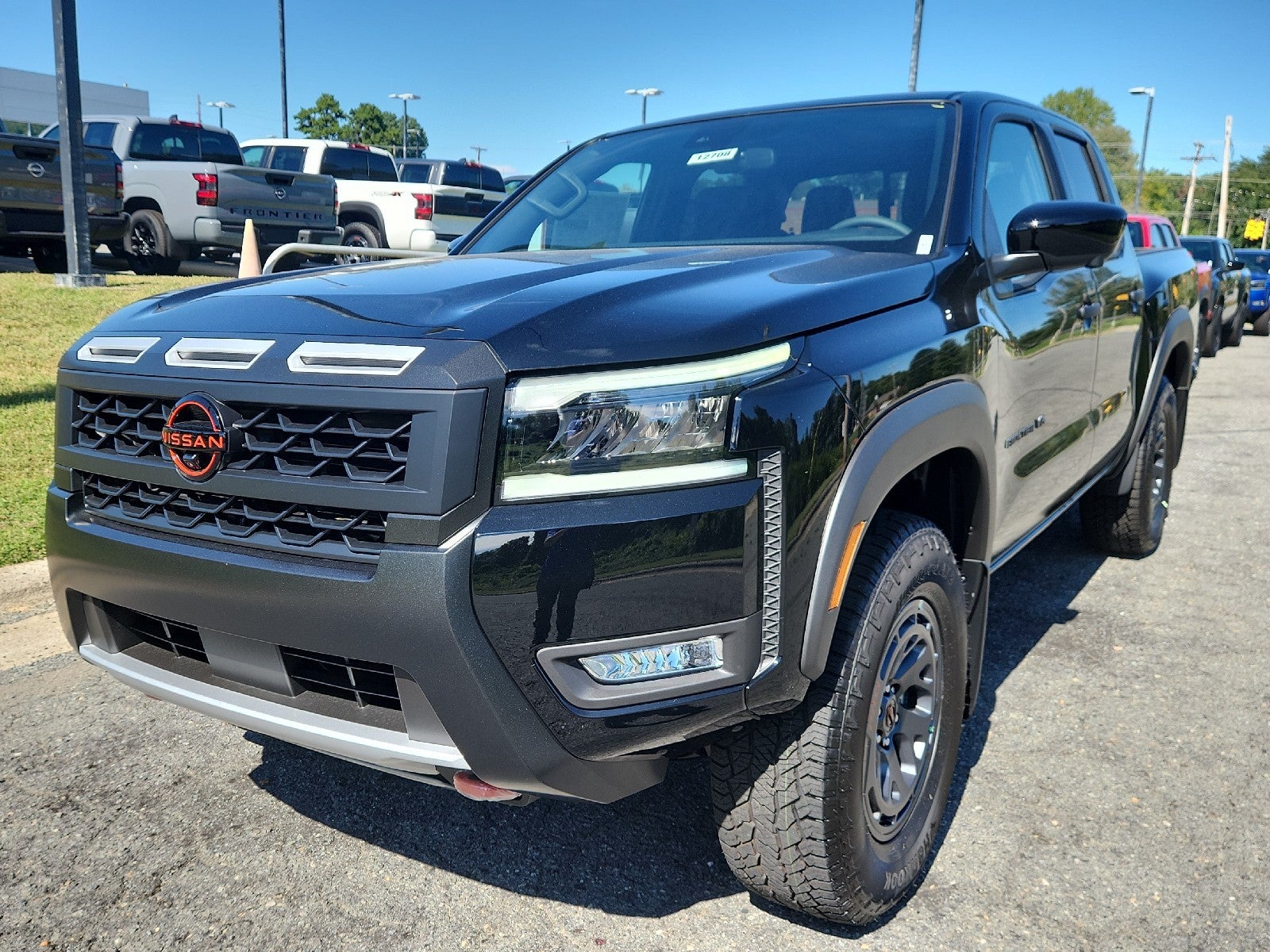 Super Black 2027 Nissan Frontier Pickup Truck Four-Wheel Drive Automatic