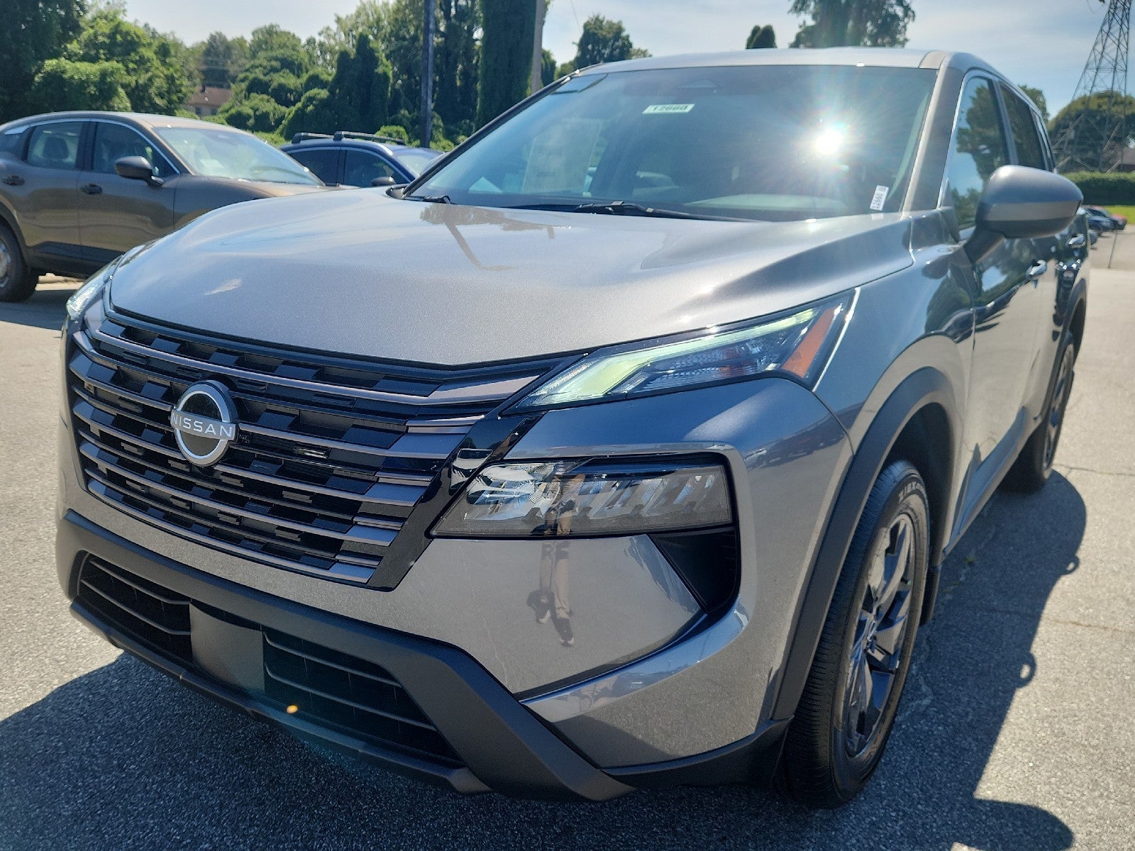 Gray (Gun Metallic) 2026 Nissan Rogue SUV / Crossover Front-Wheel Drive Automatic