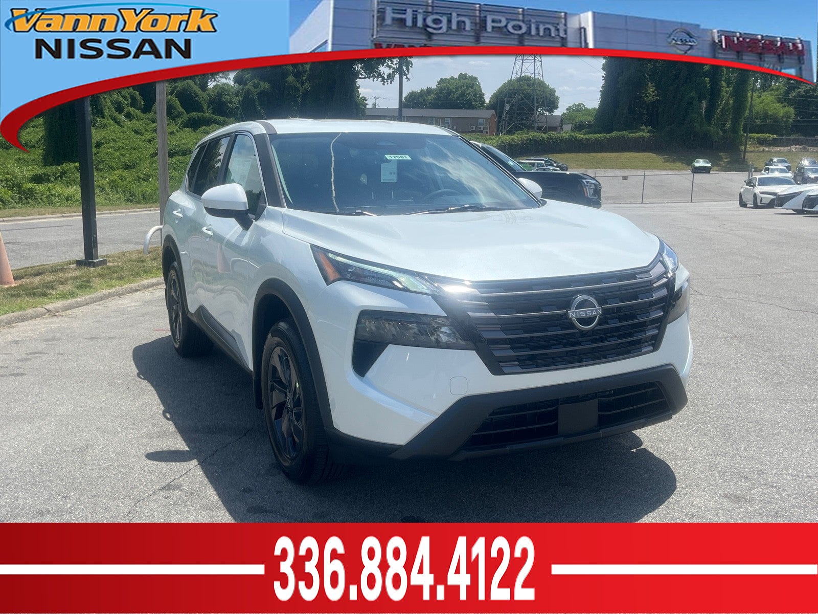 Everest White Pearl Tricoat 2026 Nissan Rogue SUV / Crossover Front-Wheel Drive Automatic