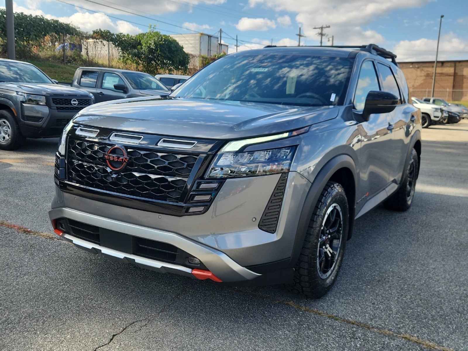 Gray (Gun Metallic) 2026 Nissan Pathfinder SUV / Crossover All-Wheel Drive Automatic
