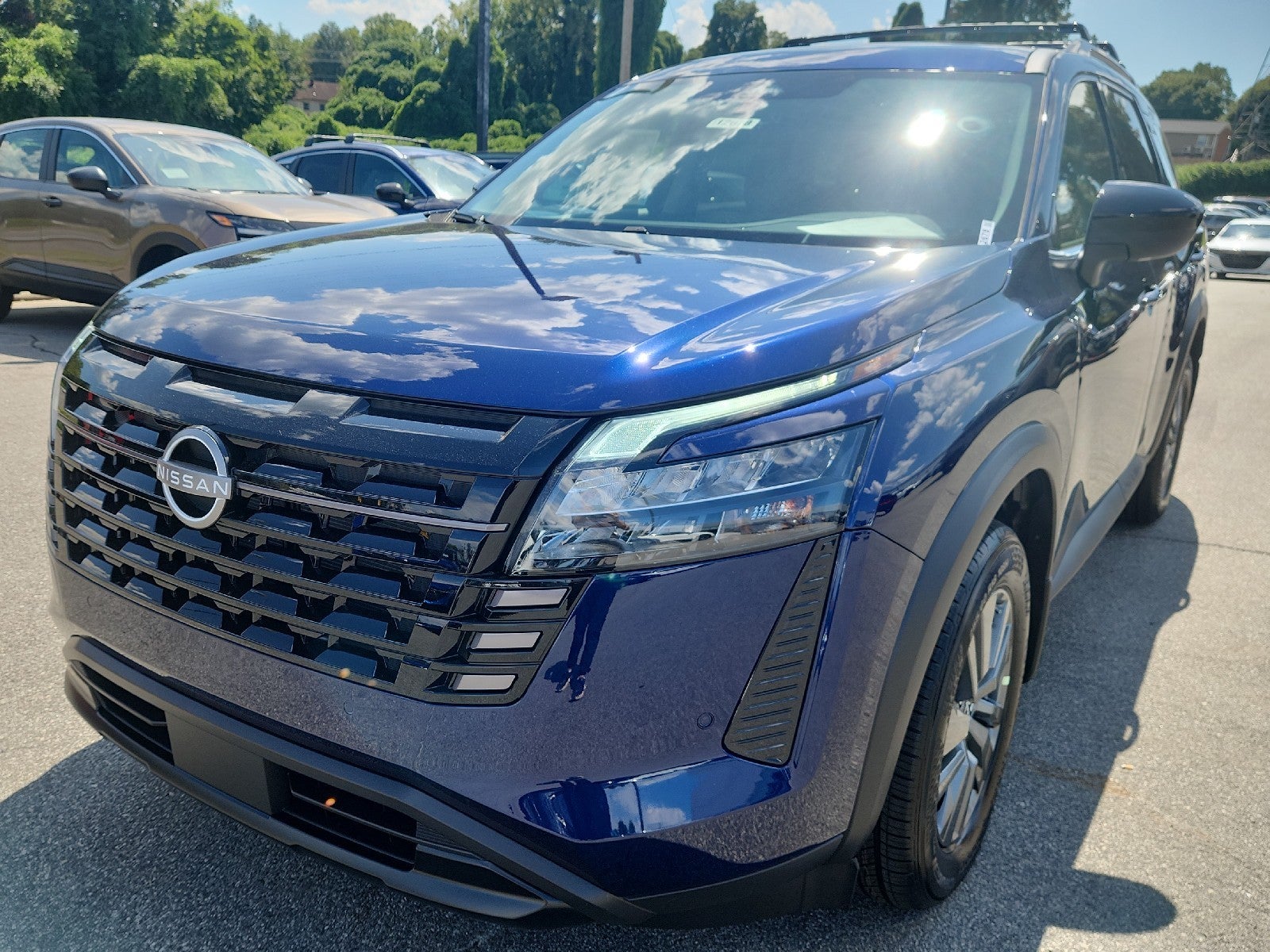 Deep Ocean Blue Pearl 2026 Nissan Pathfinder SUV / Crossover All-Wheel Drive Automatic