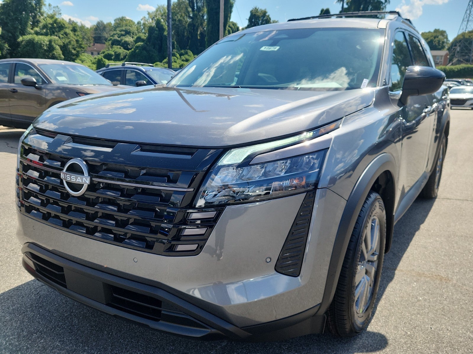 Gray (Gun Metallic) 2026 Nissan Pathfinder SUV / Crossover Front-Wheel Drive Automatic