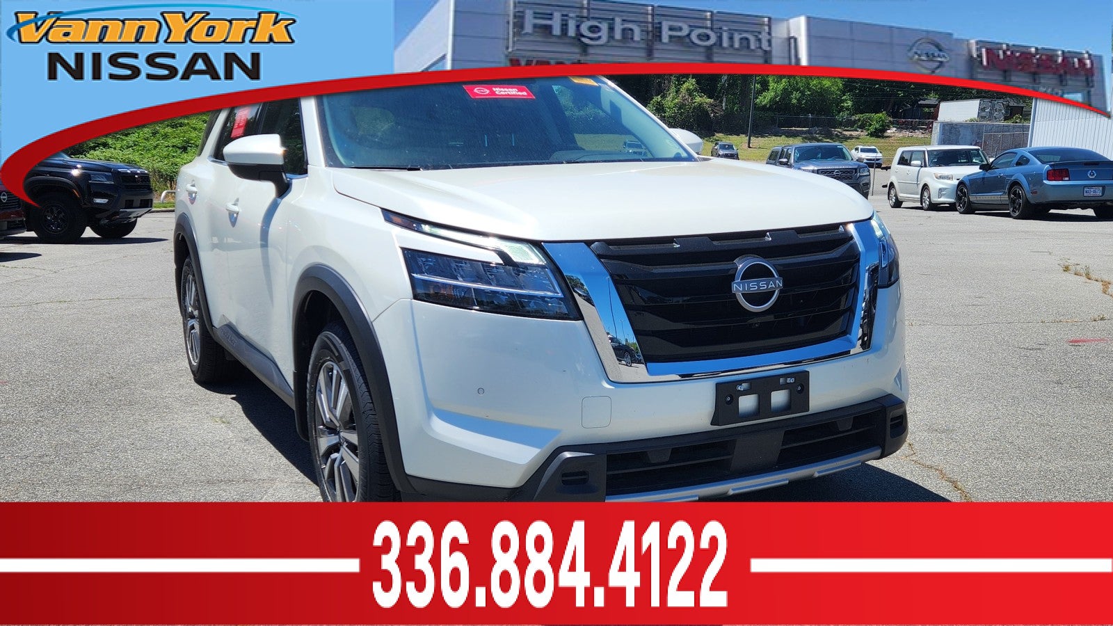 Pearl White Tricoat/Super Black 2023 Nissan Pathfinder SUV / Crossover All-Wheel Drive Automatic