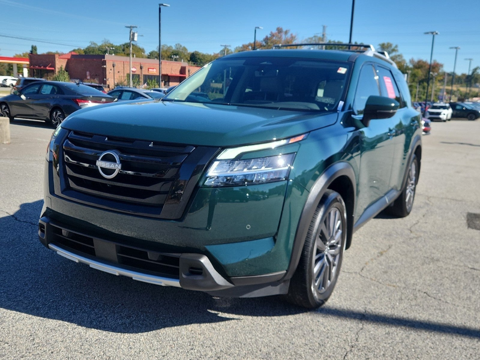 Obsidian Green Pearl/Super Black 2024 Nissan Pathfinder SUV / Crossover All-Wheel Drive Automatic