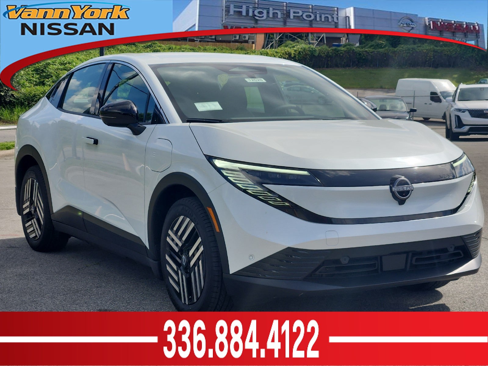 Everest White Pearl Tricoat 2026 Nissan LEAF SUV / Crossover Front-Wheel Drive Automatic