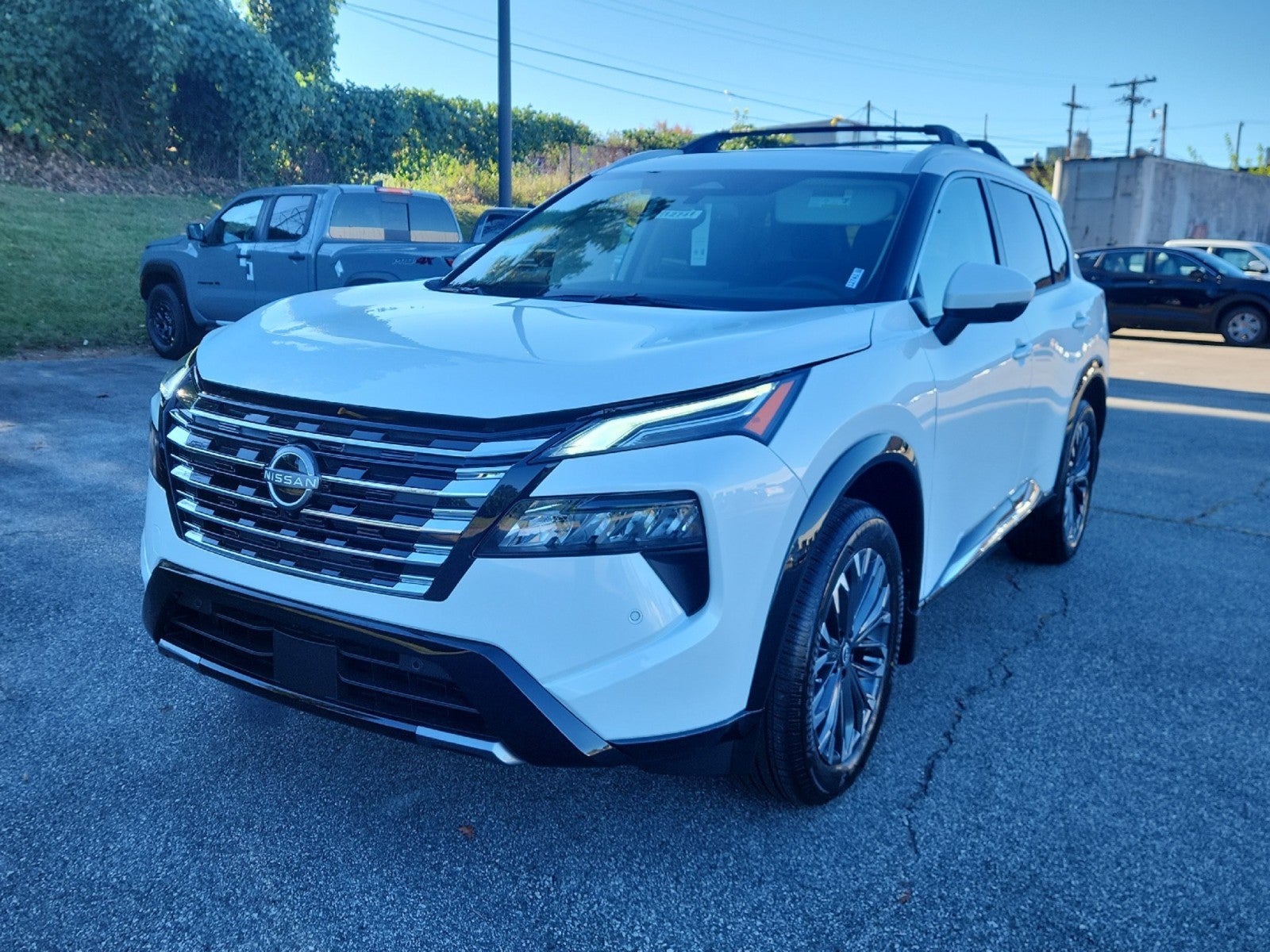 Everest White Pearl Tricoat 2026 Nissan Rogue SUV / Crossover All-Wheel Drive Automatic