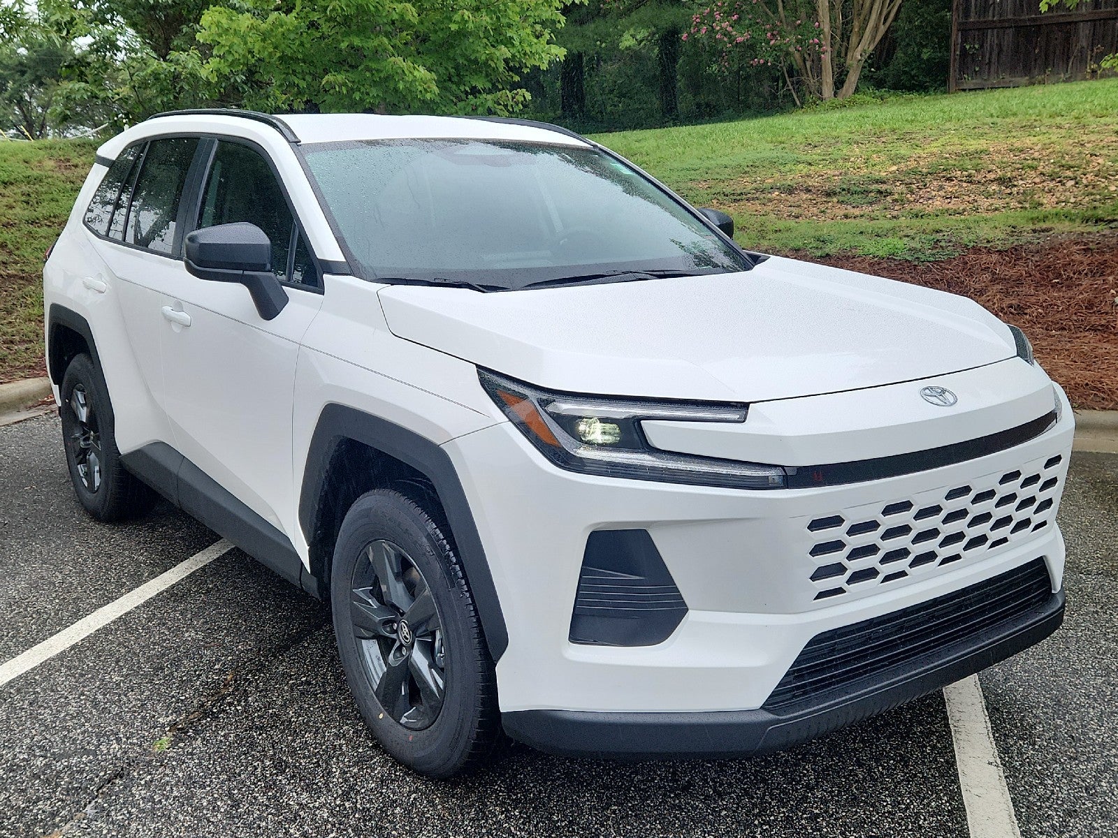 Ice Cap 2026 Toyota RAV4 SUV / Crossover Front-Wheel Drive Automatic