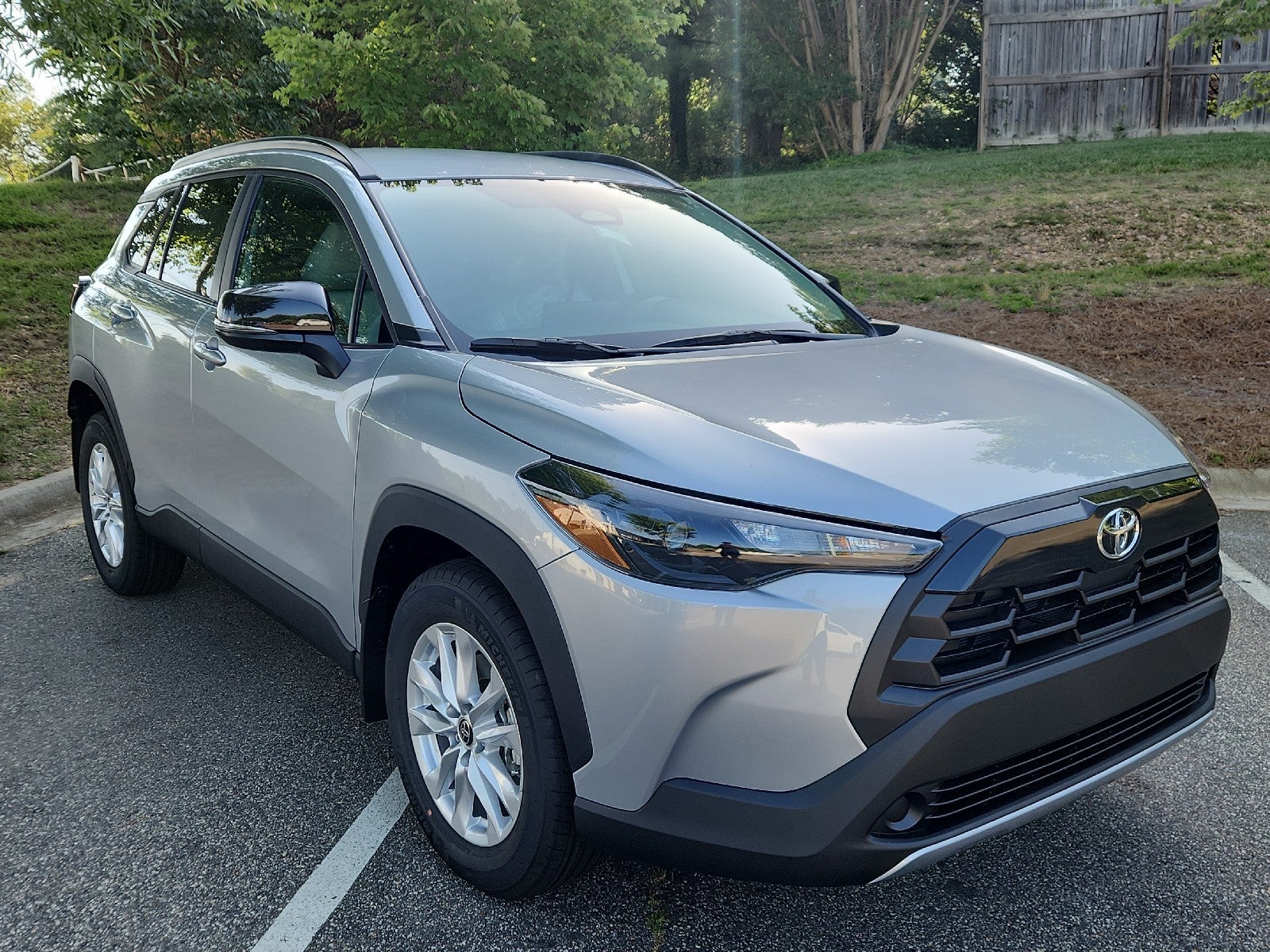 Sonic Silv 2026 Toyota Corolla Cross SUV / Crossover Front-Wheel Drive Automatic