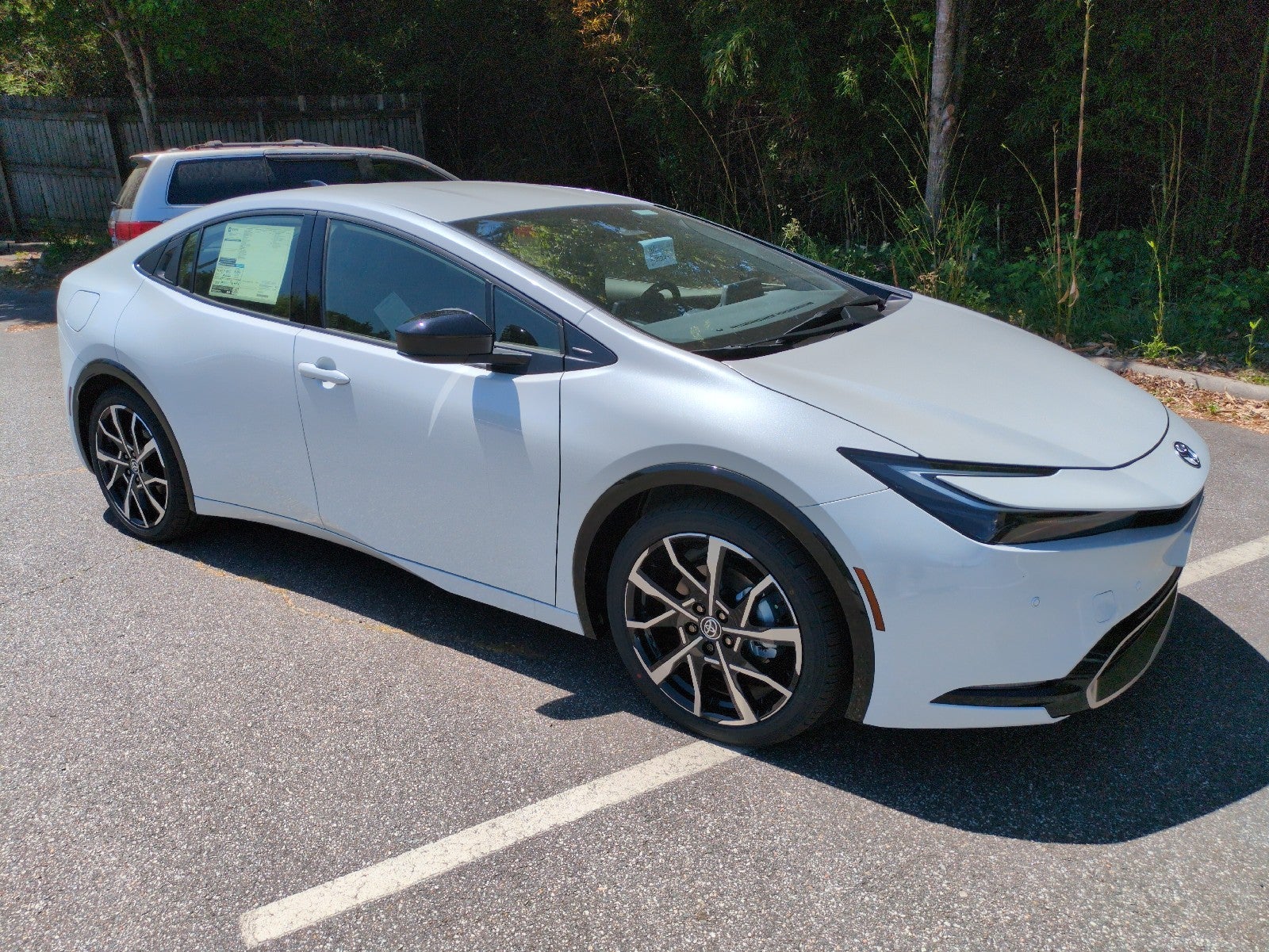 White (Wind Chill Pearl) 2026 Toyota Prius Plug-In Hybrid XSE FWD Hatchback Front-Wheel Drive Continuously Variable Transmission