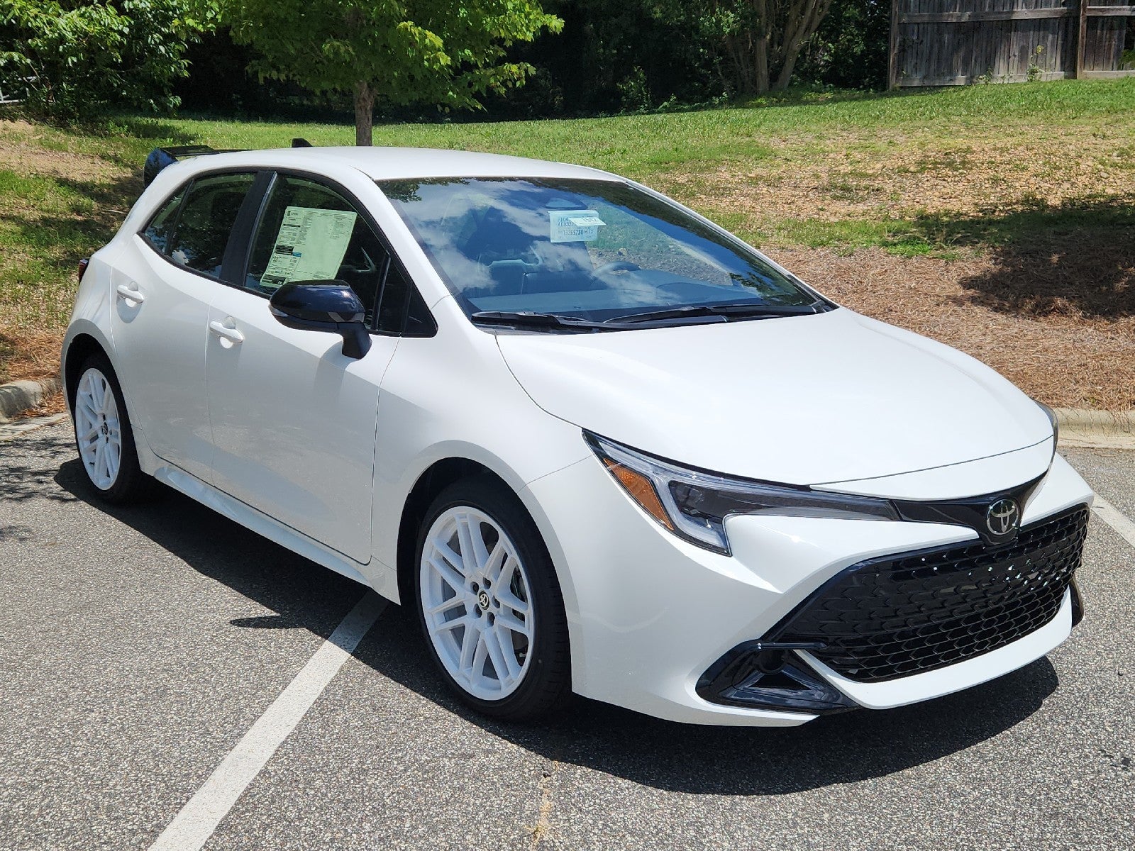 Ice Cap 2026 Toyota Corolla Hatchback Hatchback Front-Wheel Drive Continuously Variable Transmission