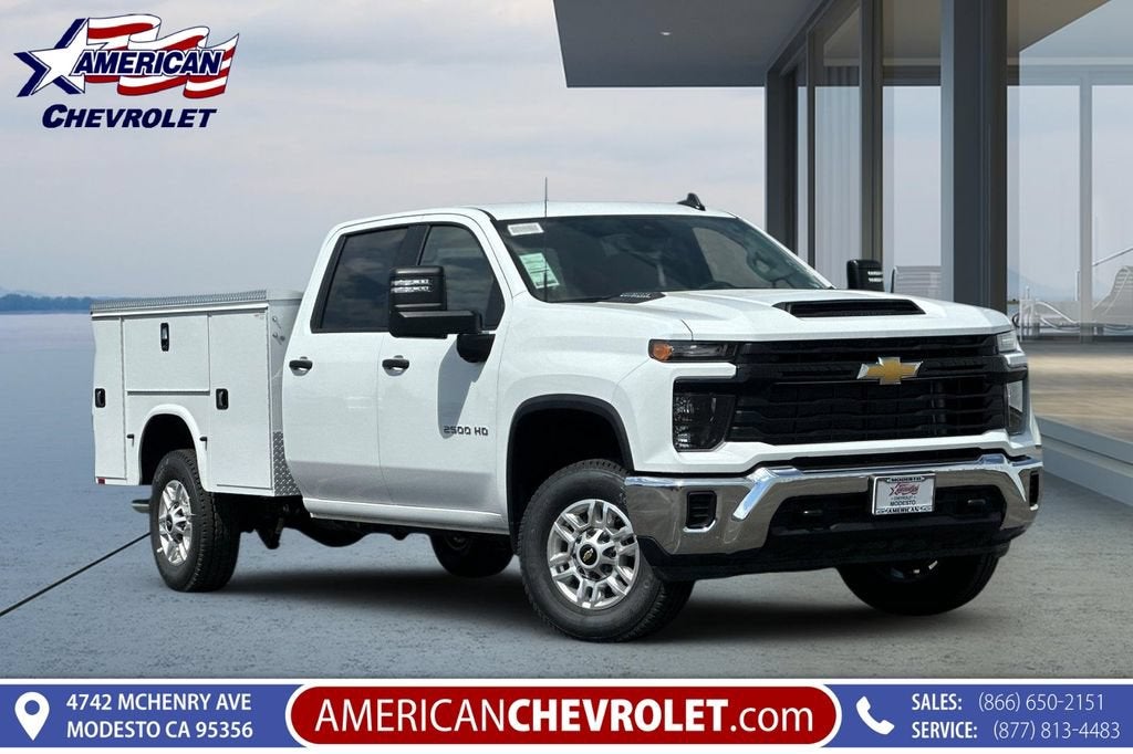 Summit White 2026 Chevrolet Silverado 2500HD Pickup Truck Four-Wheel Drive Automatic