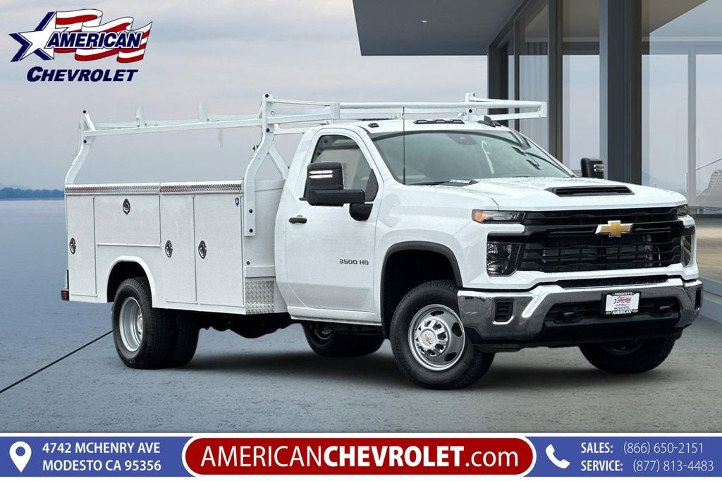 Summit White 2026 Chevrolet Silverado 3500HD Chassis Pickup Truck 4X2 Automatic
