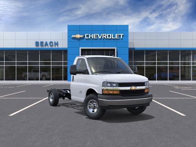 2025 Chevrolet Express Chassis 3500 Cutaway 139