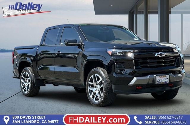 Black 2023 Chevrolet Colorado Z71 Crew Cab 4WD Pickup Truck Four-Wheel Drive Automatic