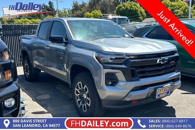 Sterling Gray Metallic 2023 Chevrolet Colorado Z71 Crew Cab 4WD Pickup Truck Four-Wheel Drive Automatic