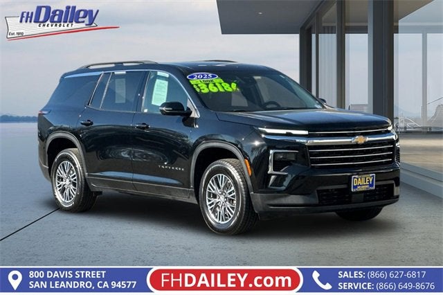 2025 Chevrolet Traverse LT FWD