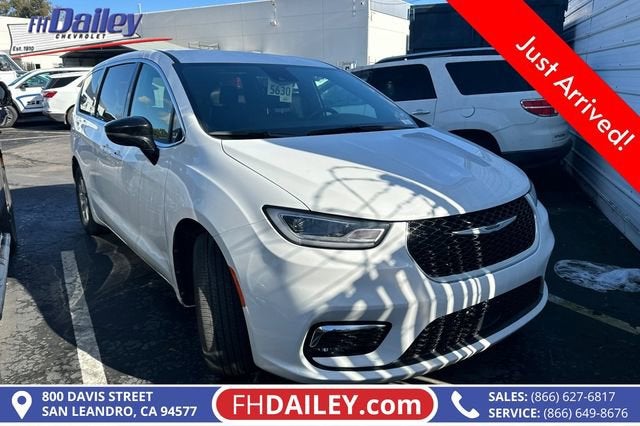 2025 Chrysler Pacifica Select FWD