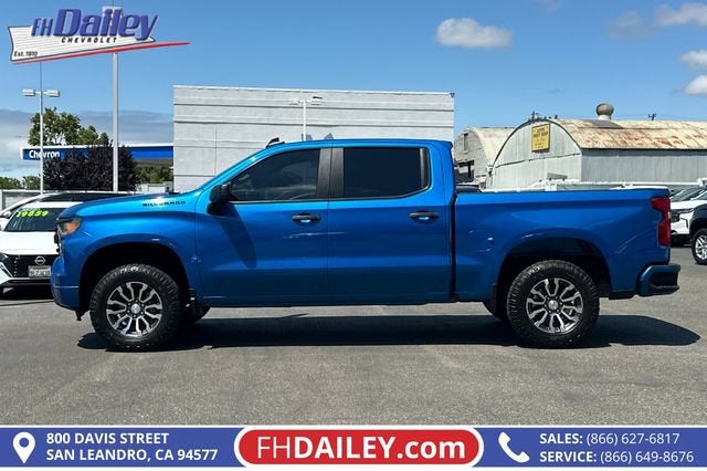 View vehicle photo 7