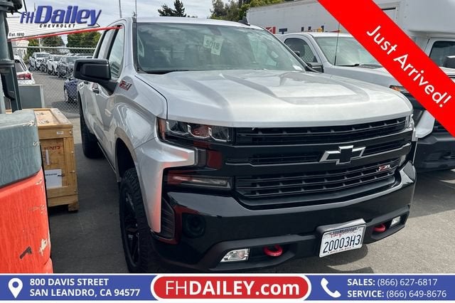 Silver Ice Metallic 2021 Chevrolet Silverado 1500 Pickup Truck Four-Wheel Drive Automatic